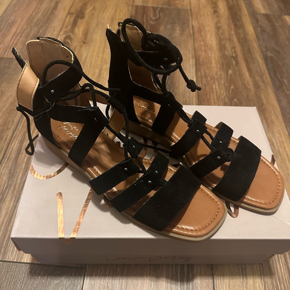 Crown Vintage